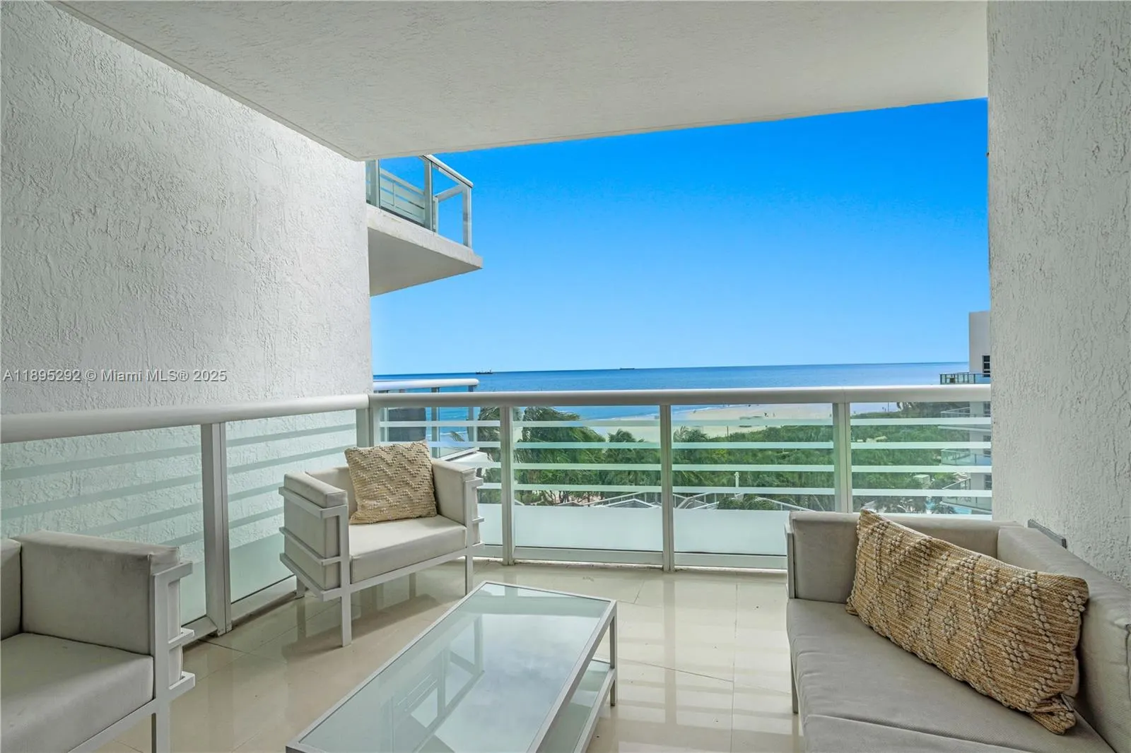 3801 Collins Ave, #704