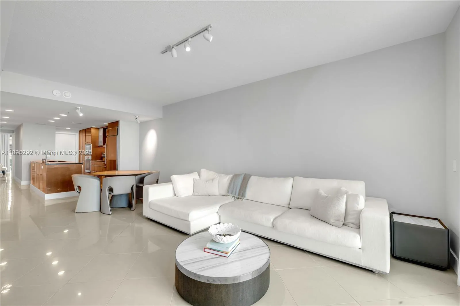 3801 Collins Ave, #704