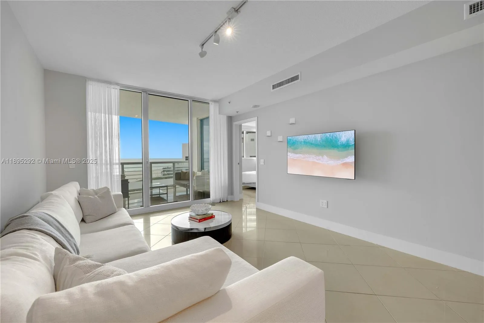 3801 Collins Ave, #704