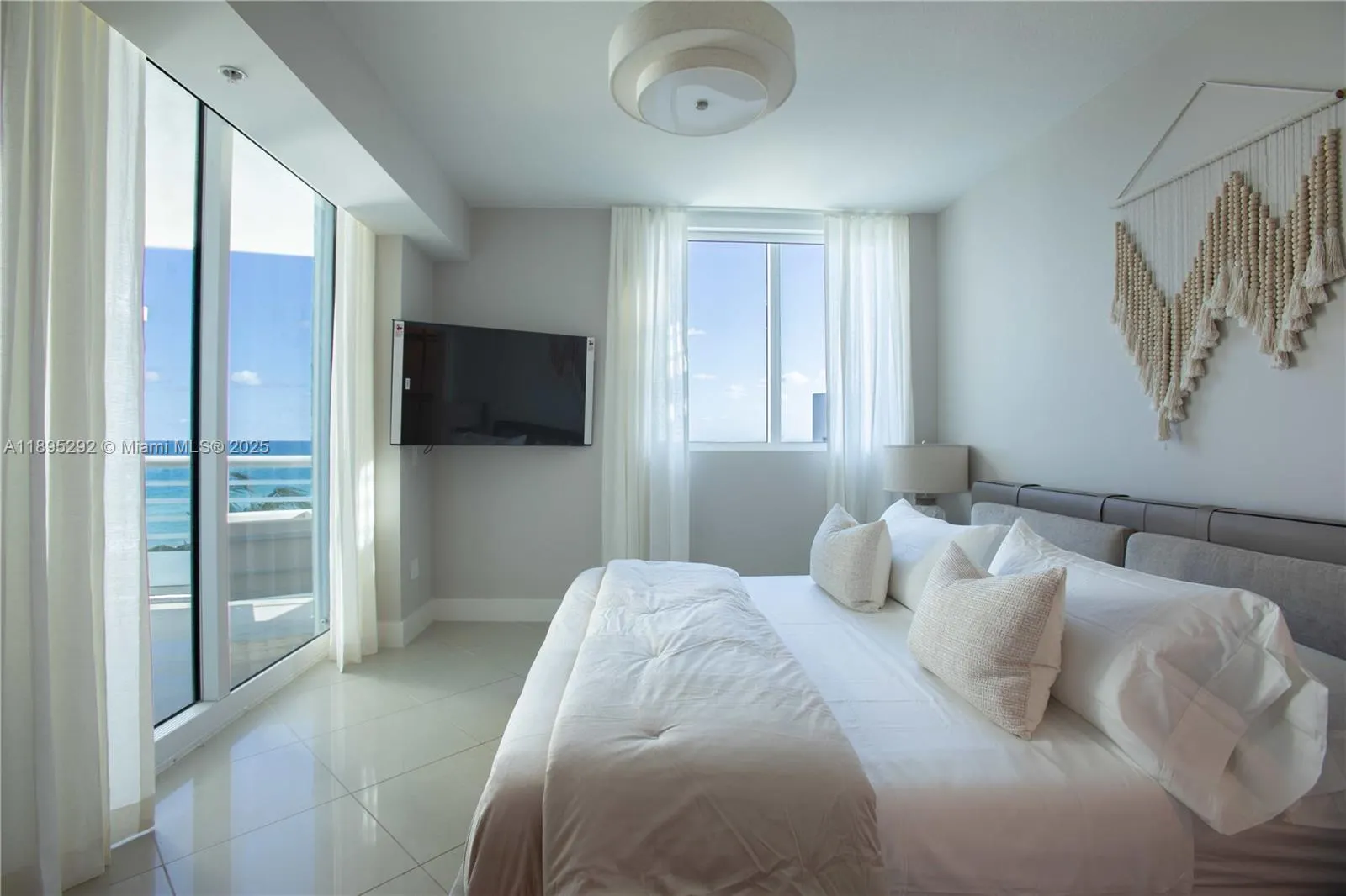 3801 Collins Ave, #704