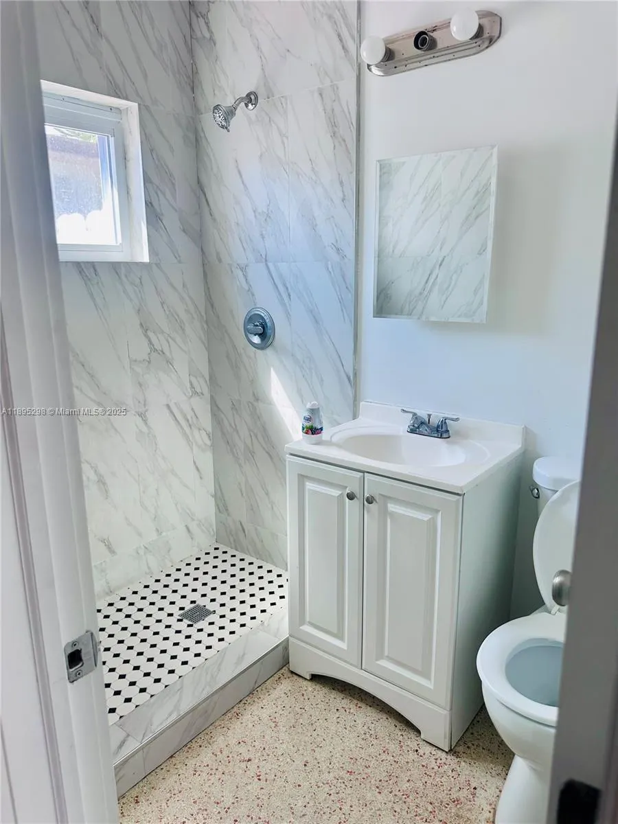 1450 SW 6th St, #12