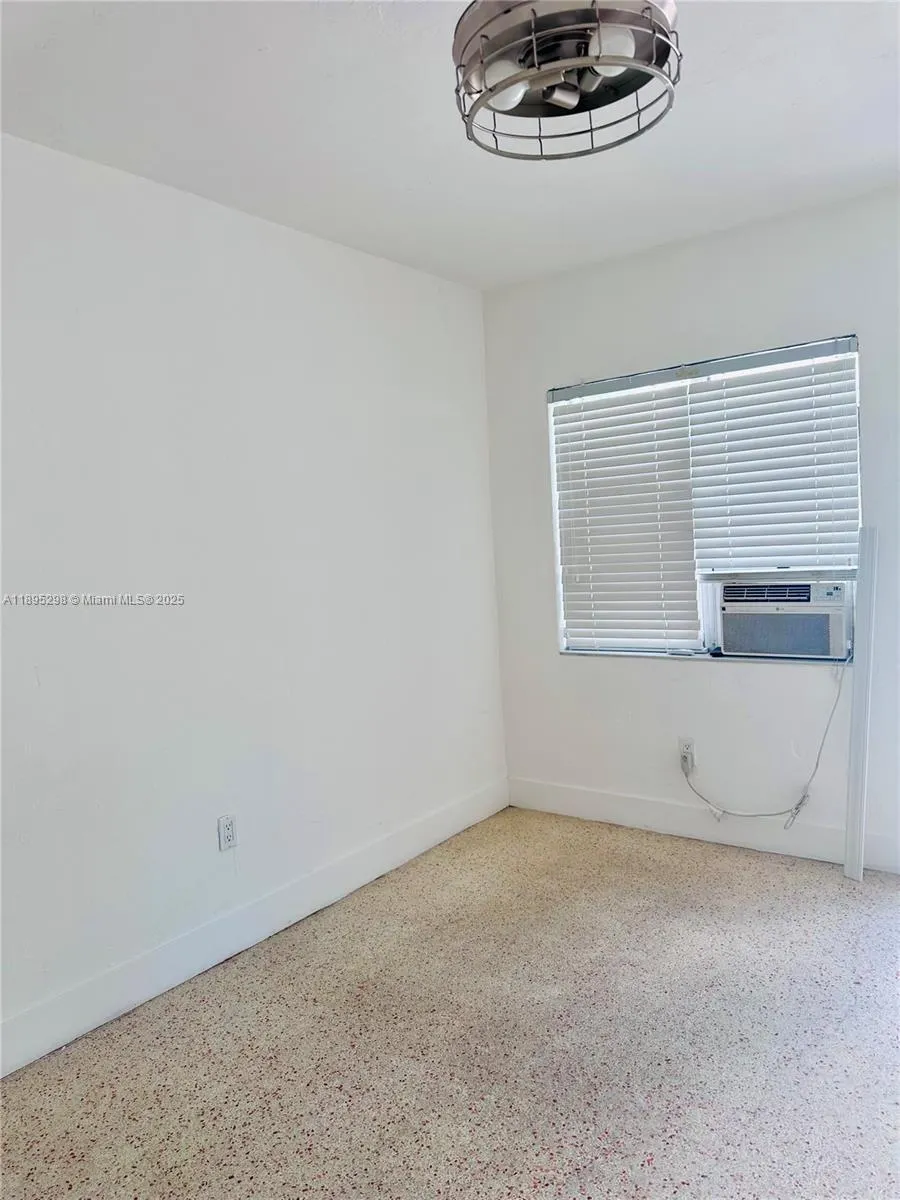 1450 SW 6th St, #12