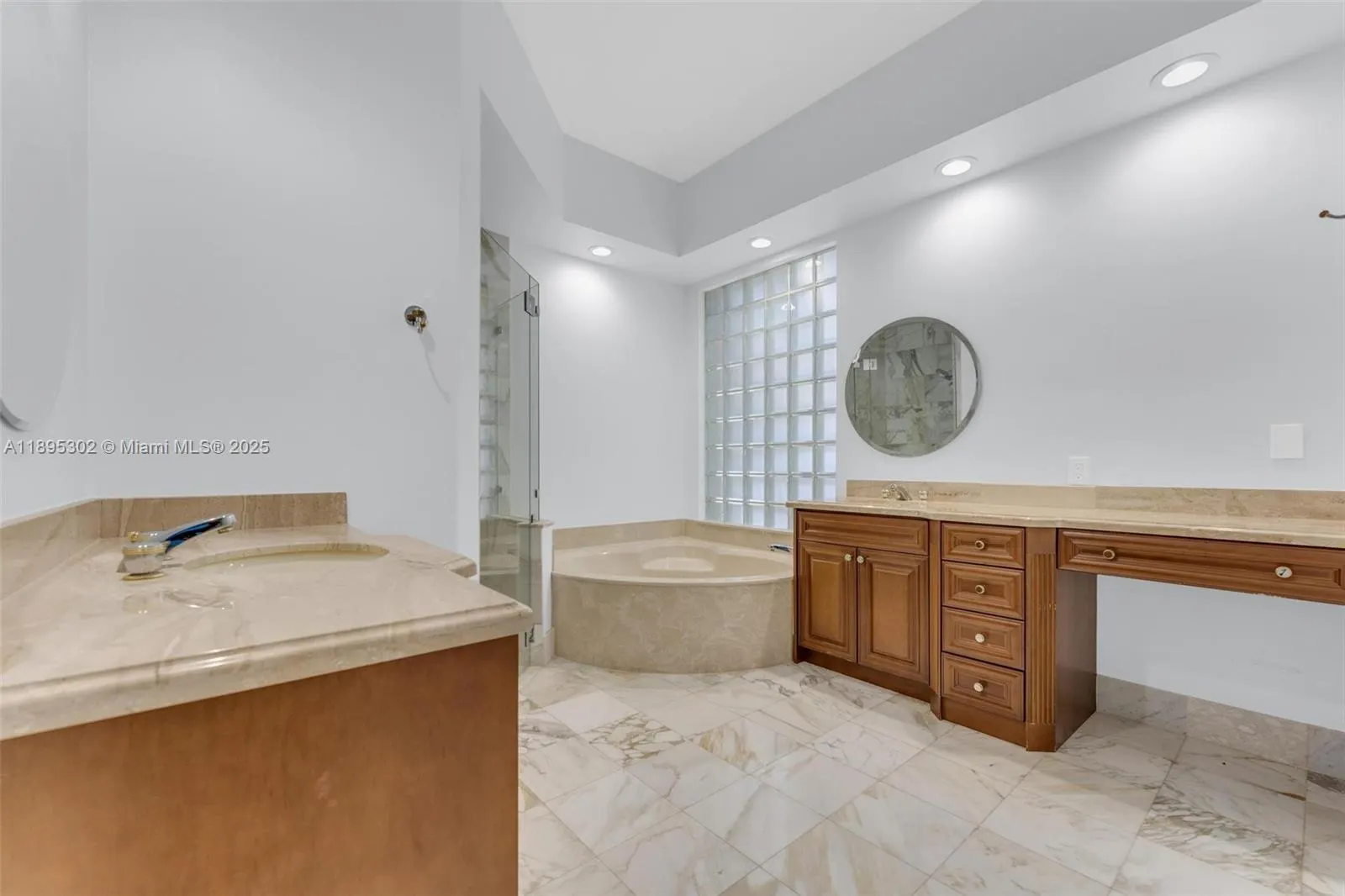 2468 Bay Isle Ct