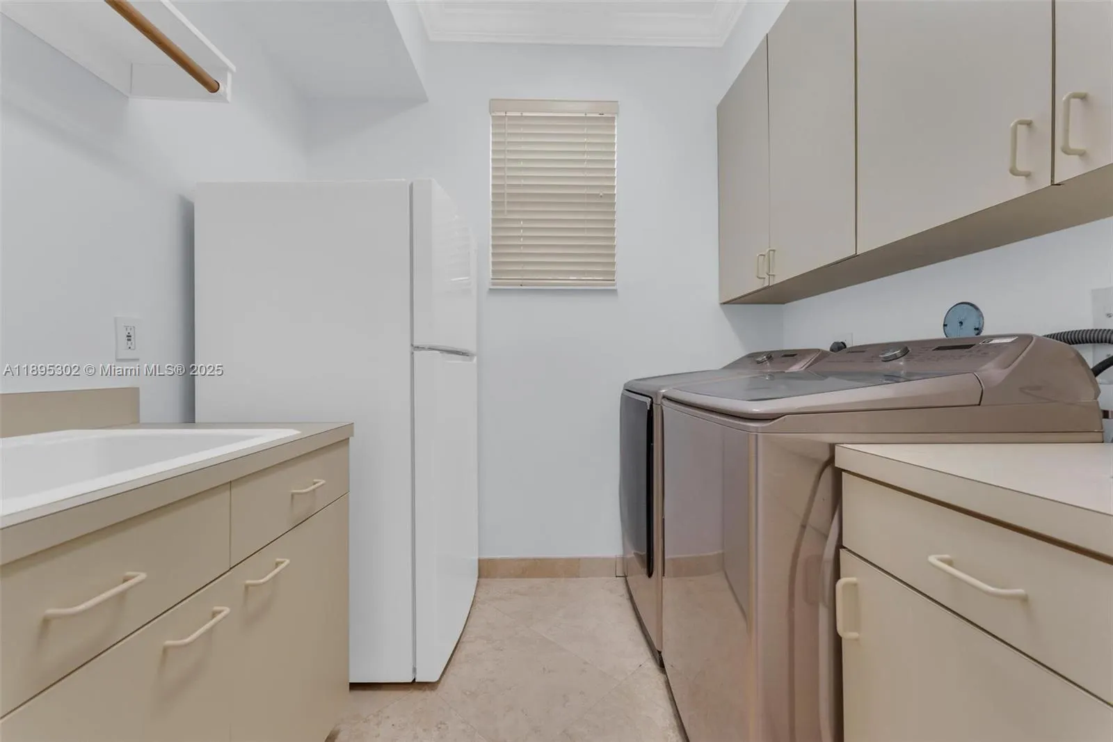 2468 Bay Isle Ct