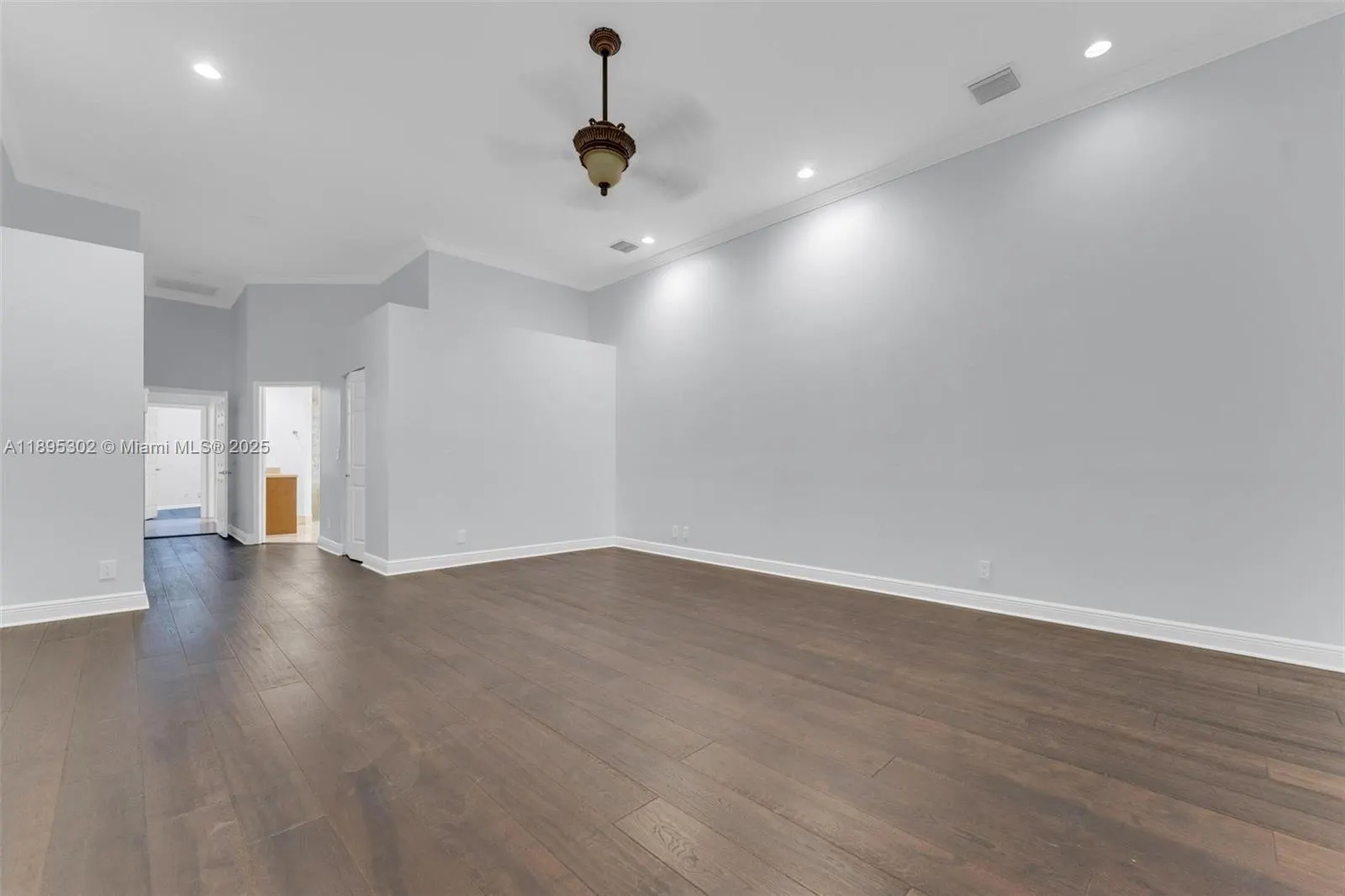2468 Bay Isle Ct