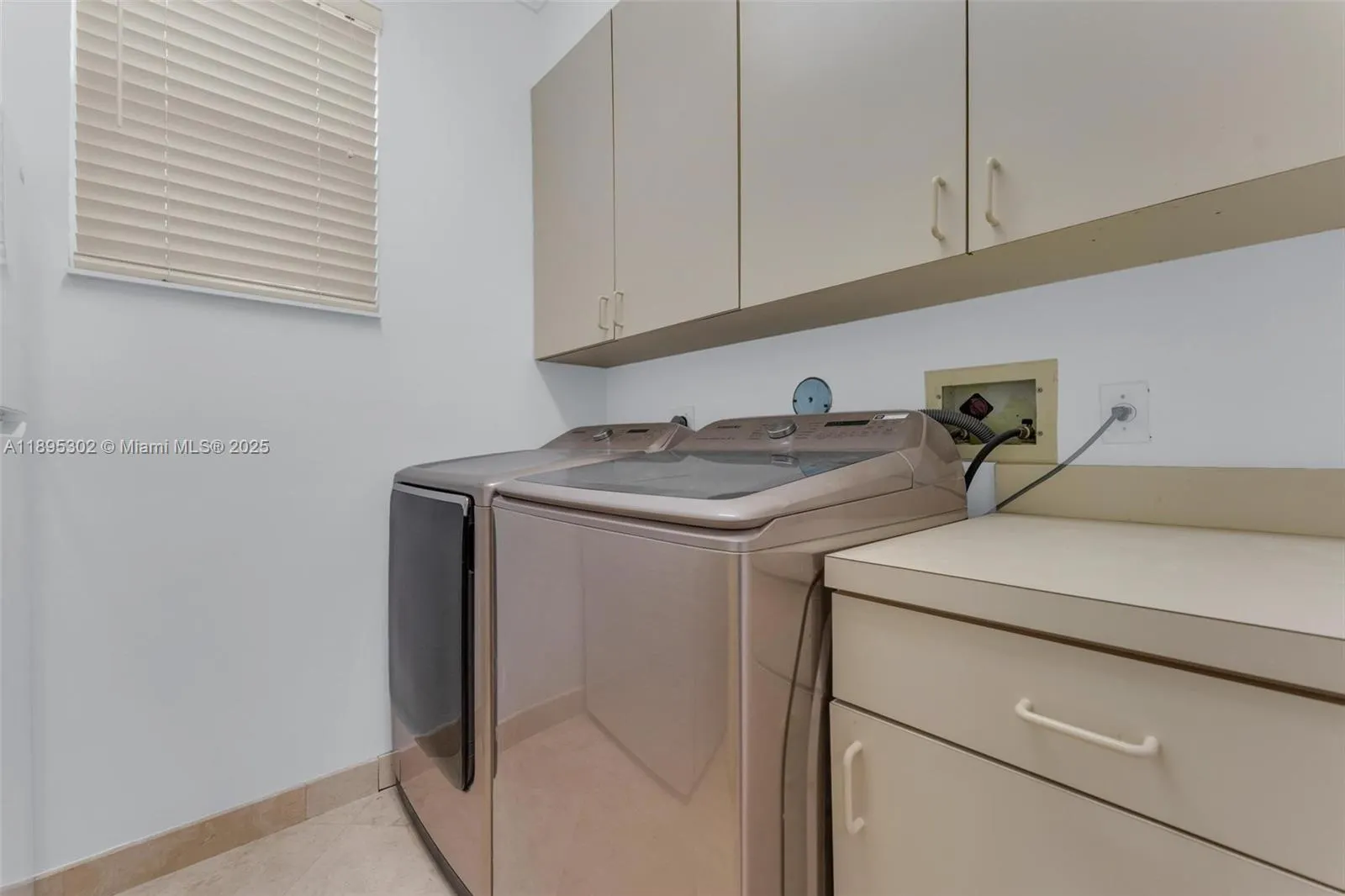 2468 Bay Isle Ct