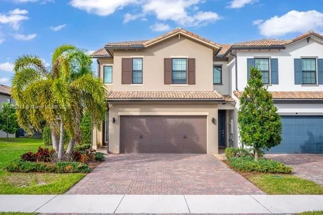 8251 Cinch Way