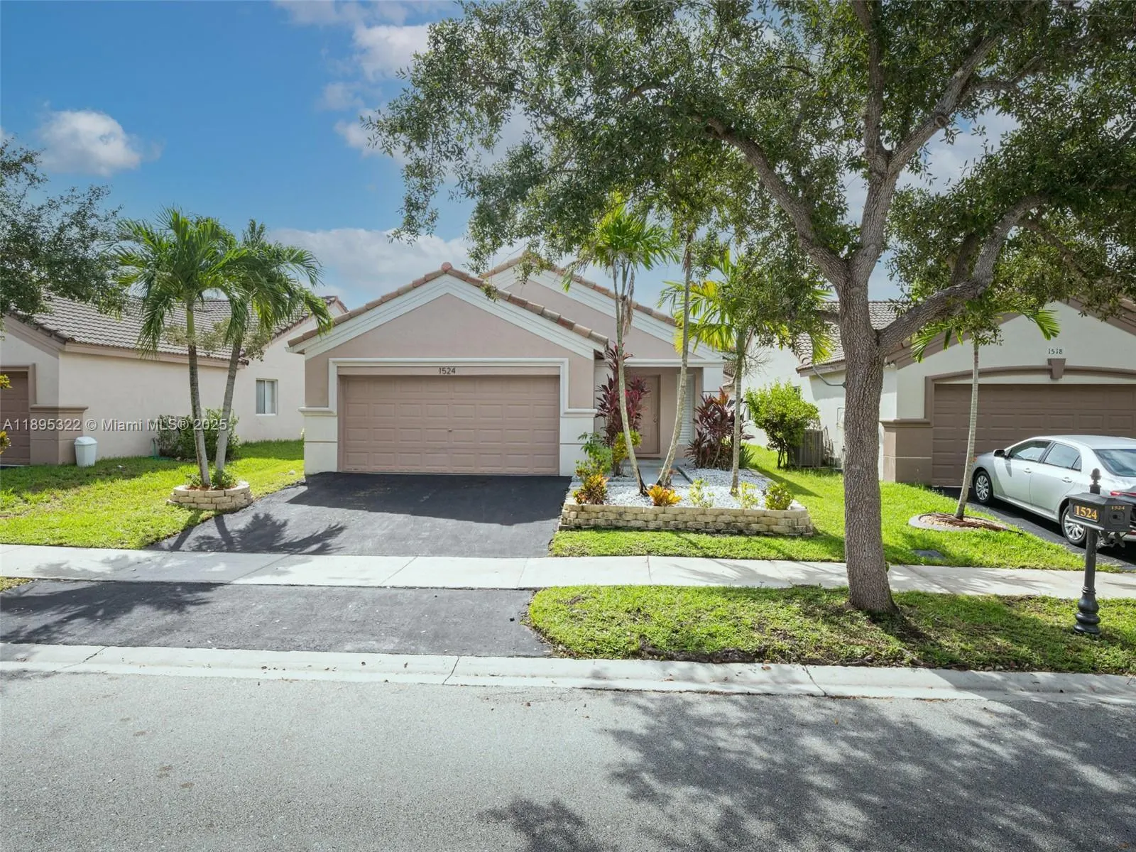 1524 Canary Island Dr, #1524
