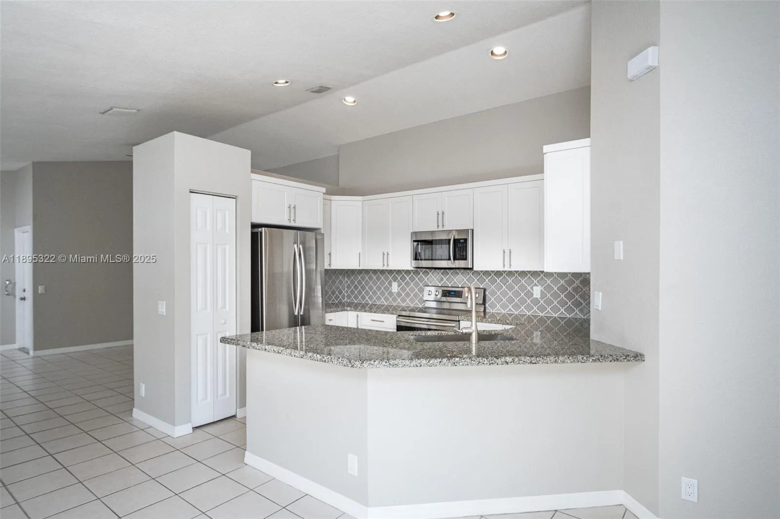 1524 Canary Island Dr, #1524