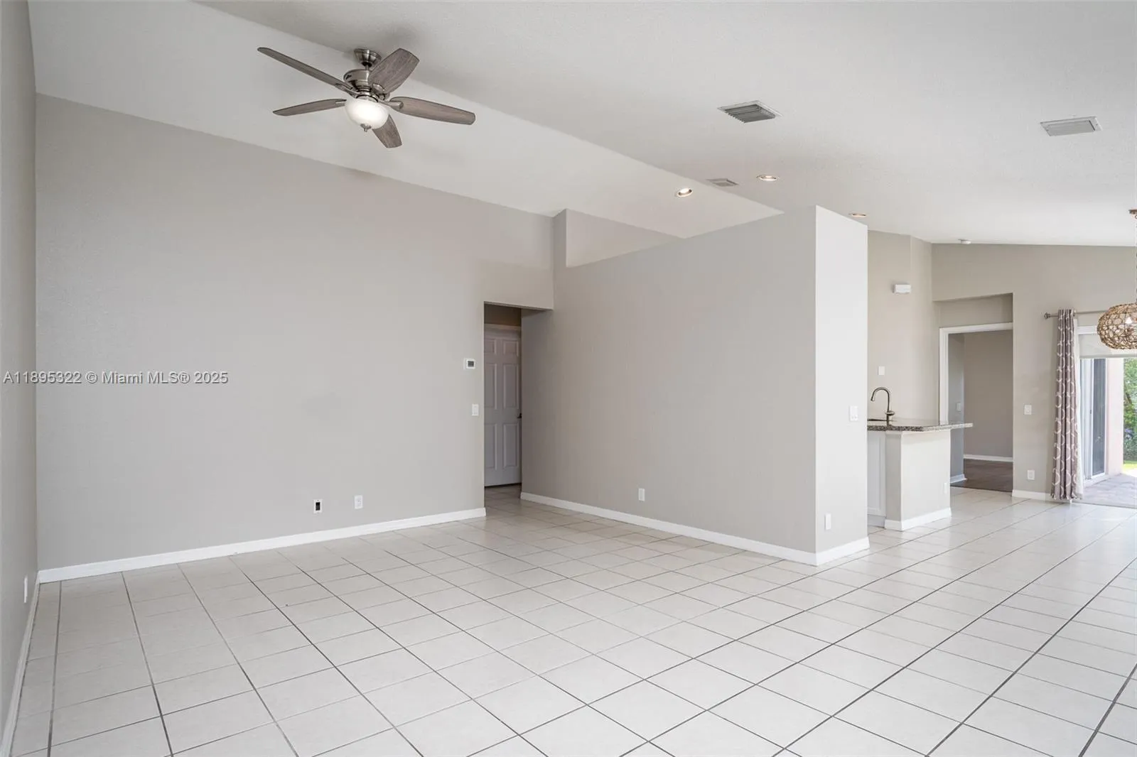 1524 Canary Island Dr, #1524