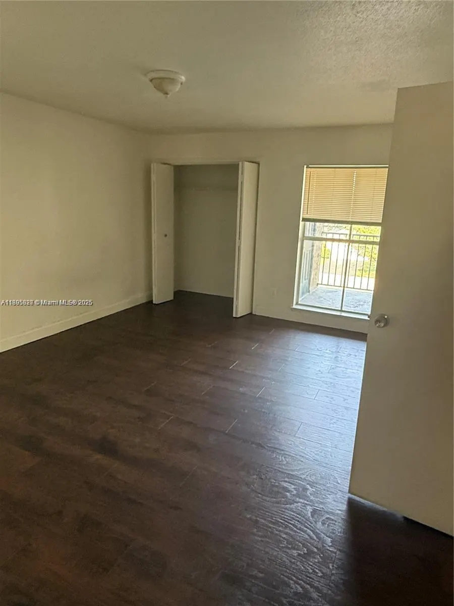 833 Riverside Dr, #834