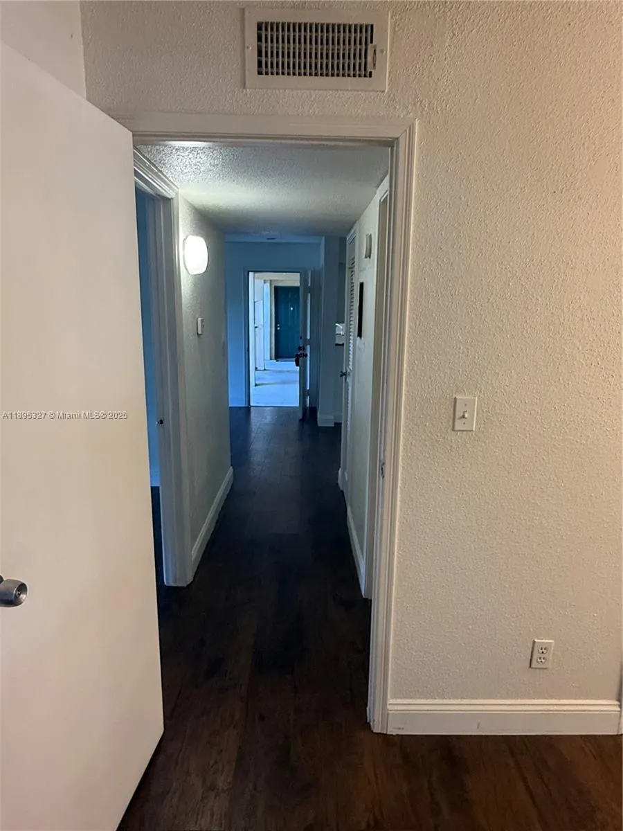 833 Riverside Dr, #834