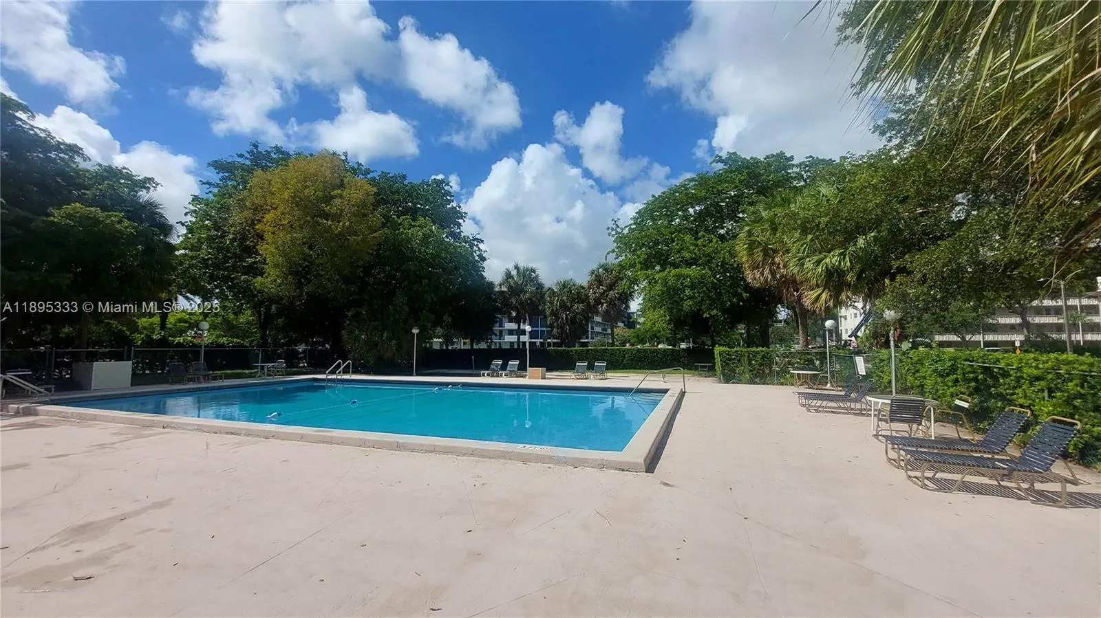 901 Hillcrest Dr, #501