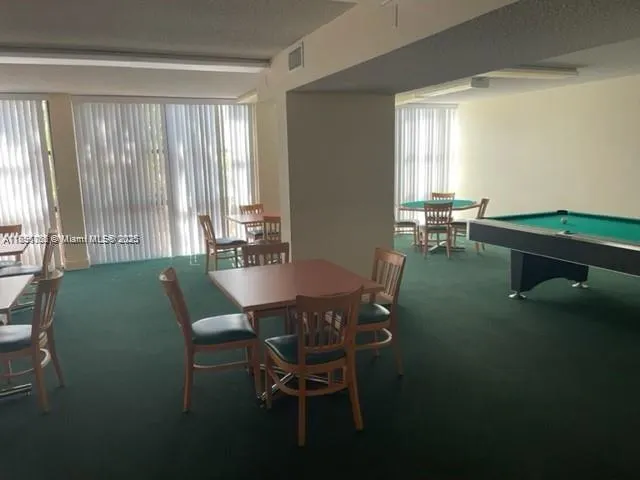 800 Parkview Dr, #605