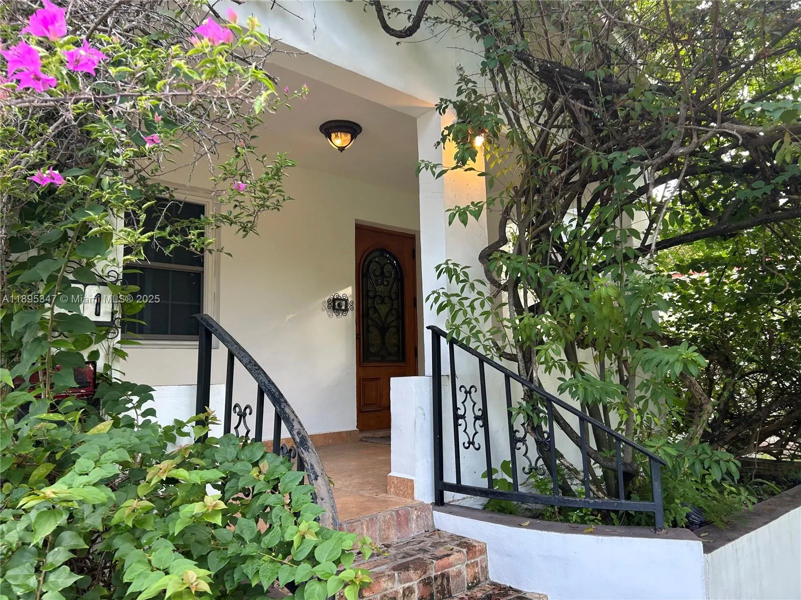 641 Zamora Ave