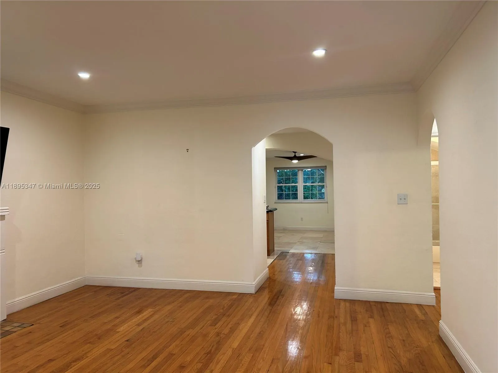 641 Zamora Ave