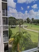 3850 Oaks Clubhouse Dr, #307
