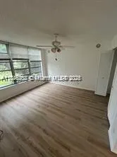 3850 Oaks Clubhouse Dr, #307