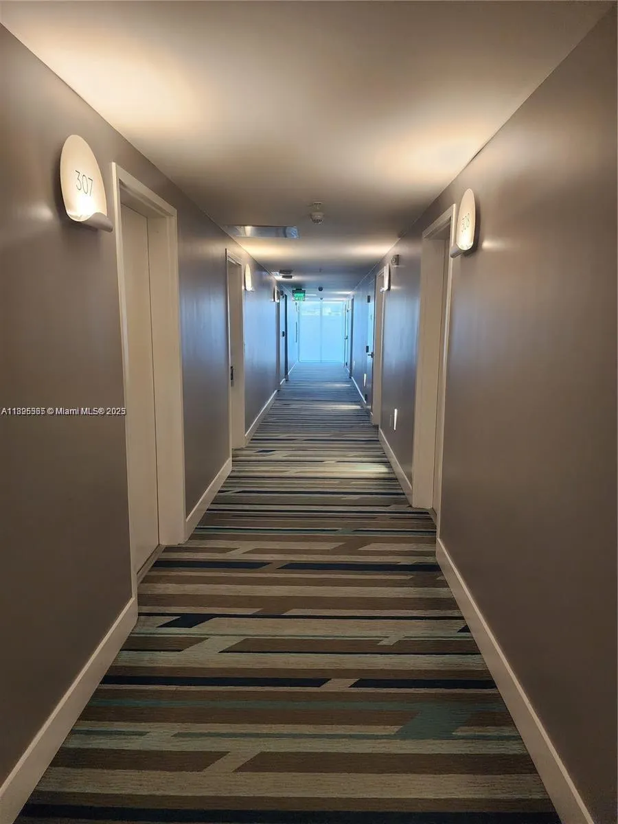 6080 Collins Ave, #304