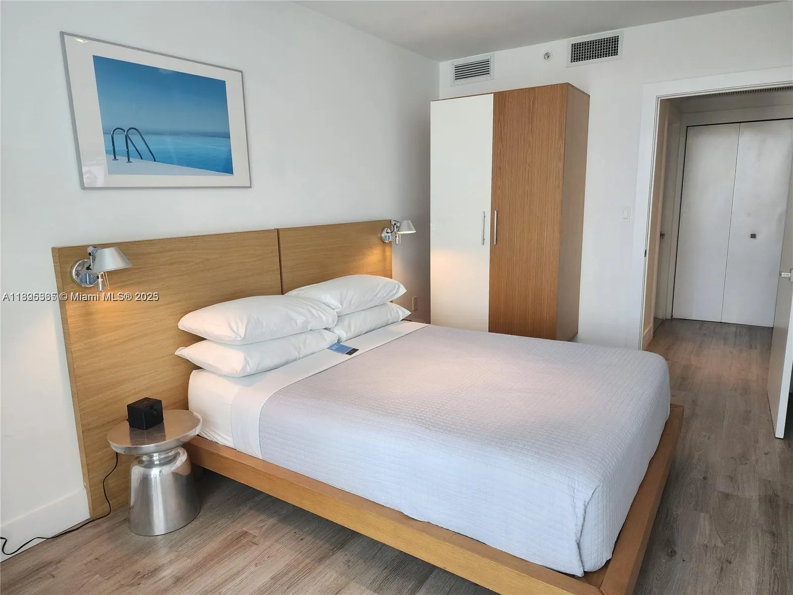 6080 Collins Ave, #304