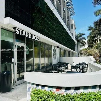 6080 Collins Ave, #304