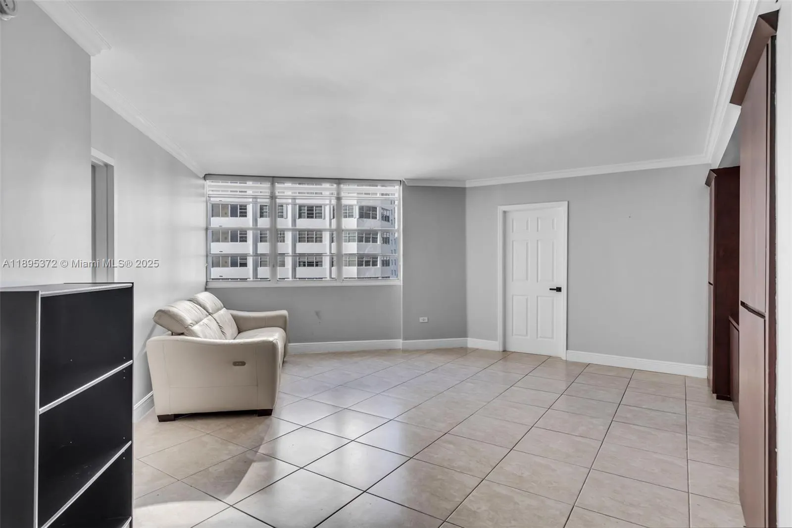 999 Brickell Bay Dr, #1005