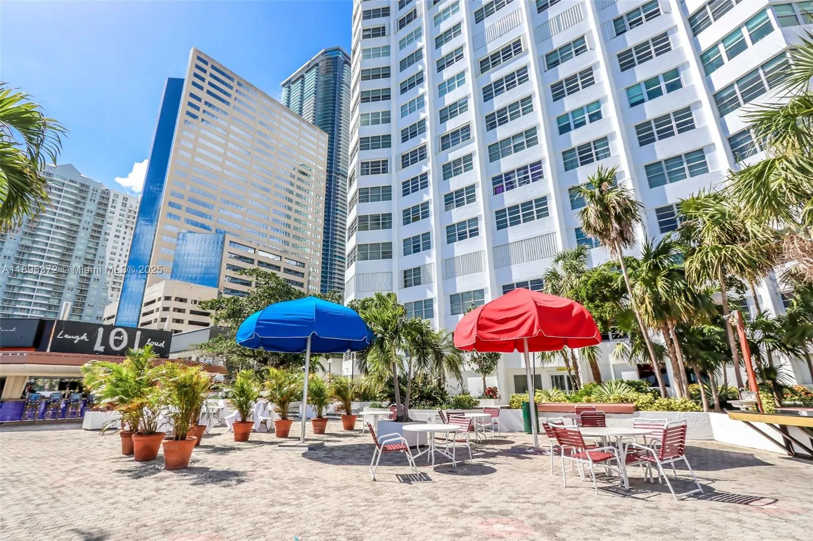 999 Brickell Bay Dr, #1005