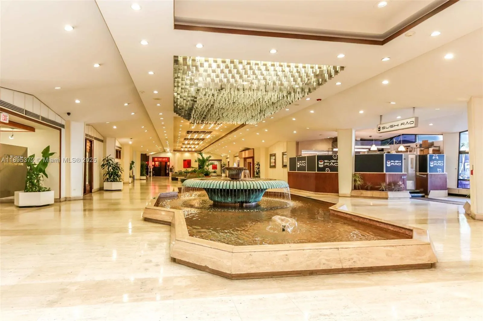 999 Brickell Bay Dr, #1005