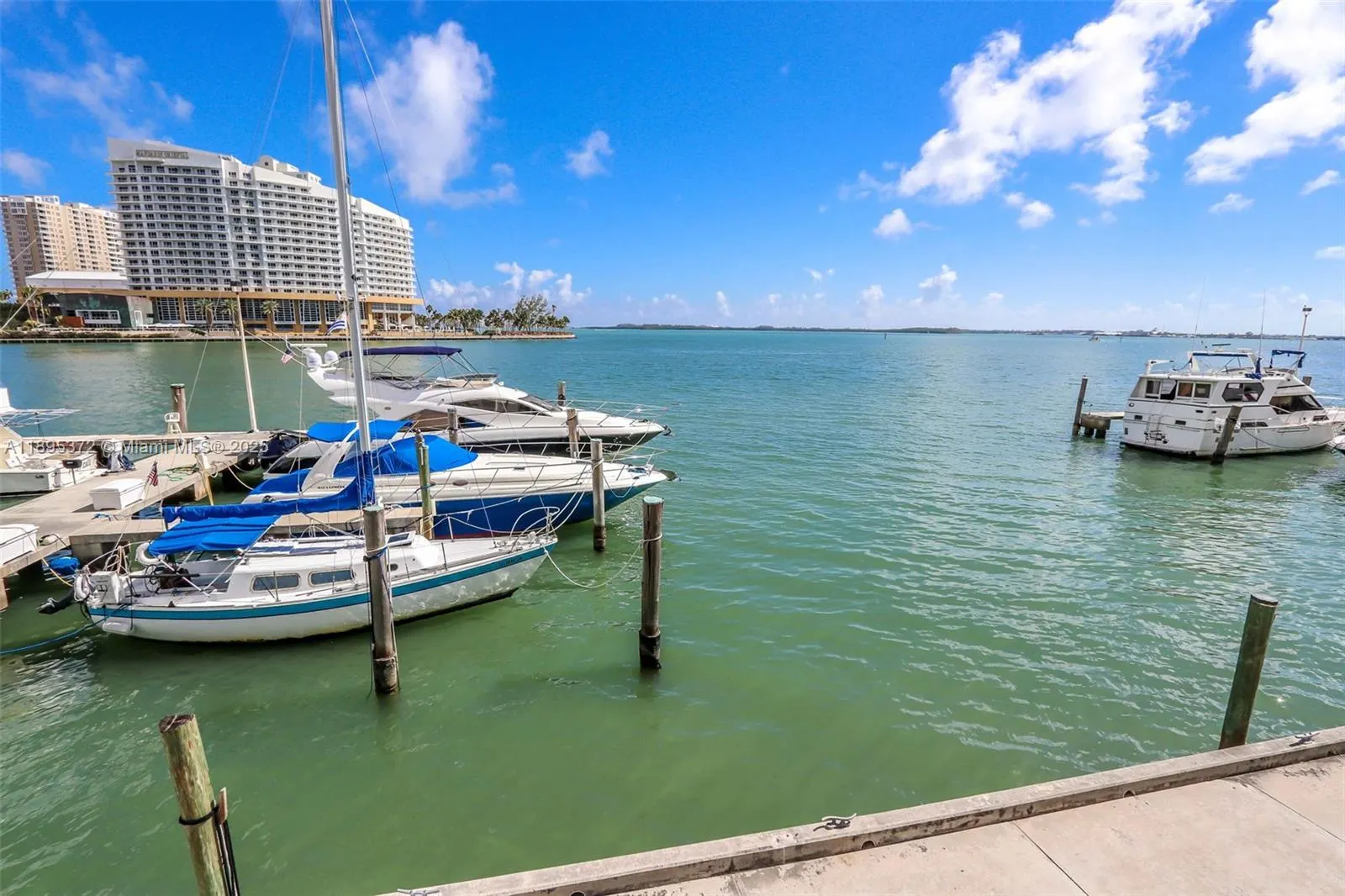 999 Brickell Bay Dr, #1005