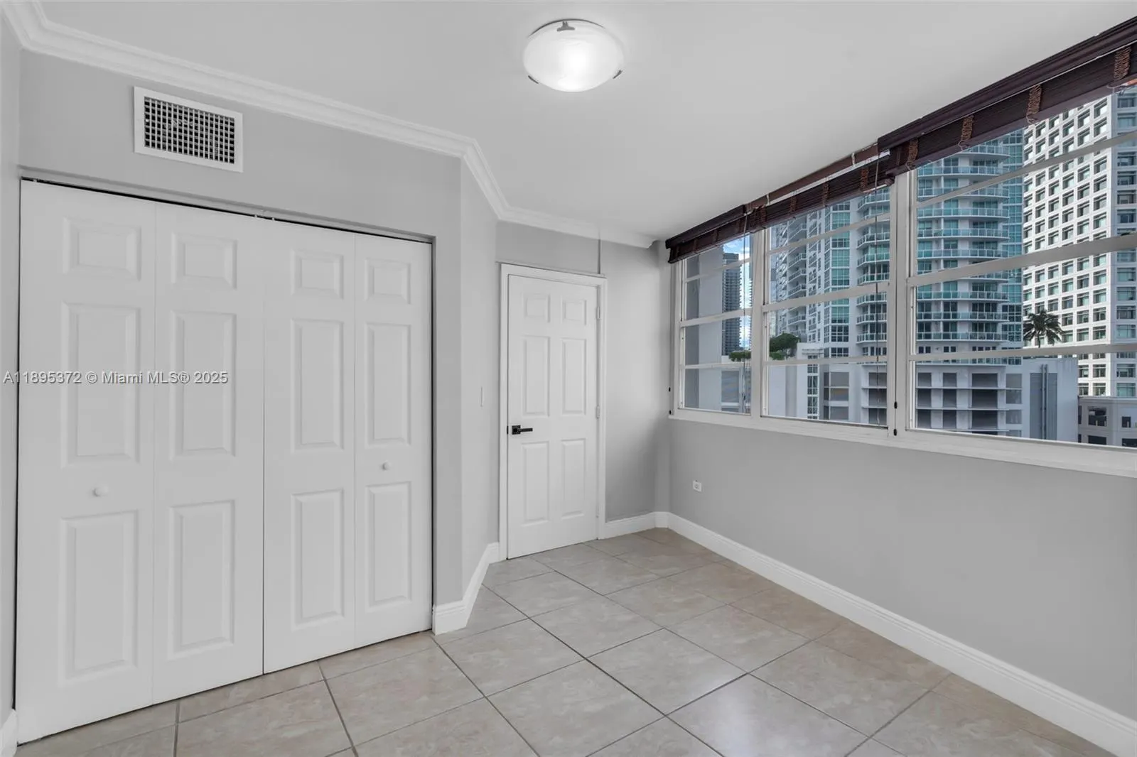999 Brickell Bay Dr, #1005