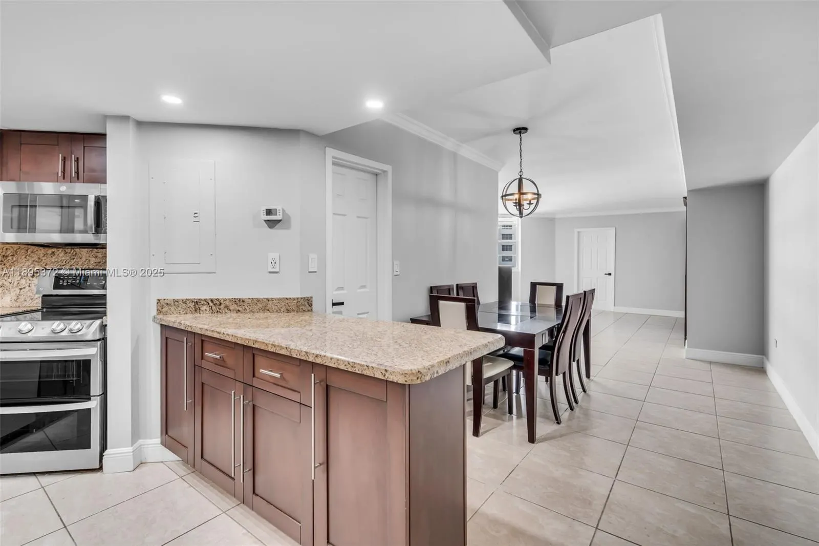 999 Brickell Bay Dr, #1005