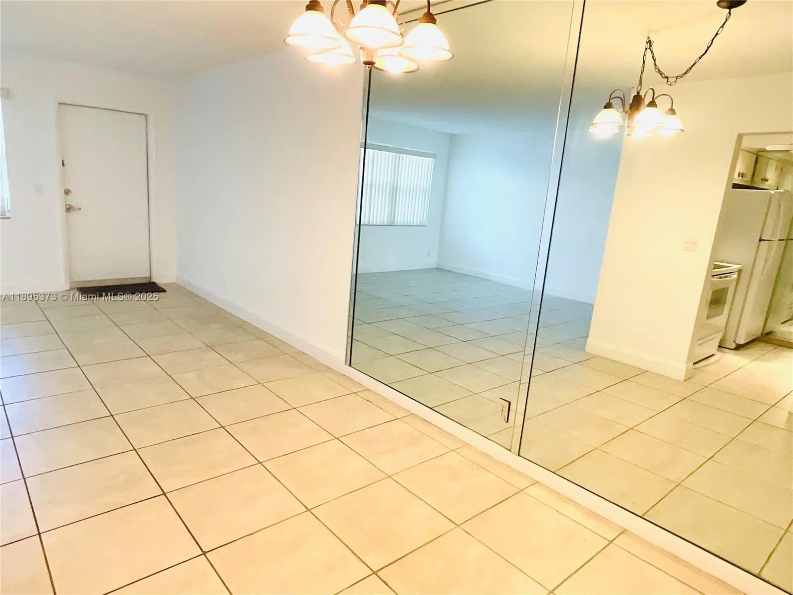 419 Golden Isles Dr, #106