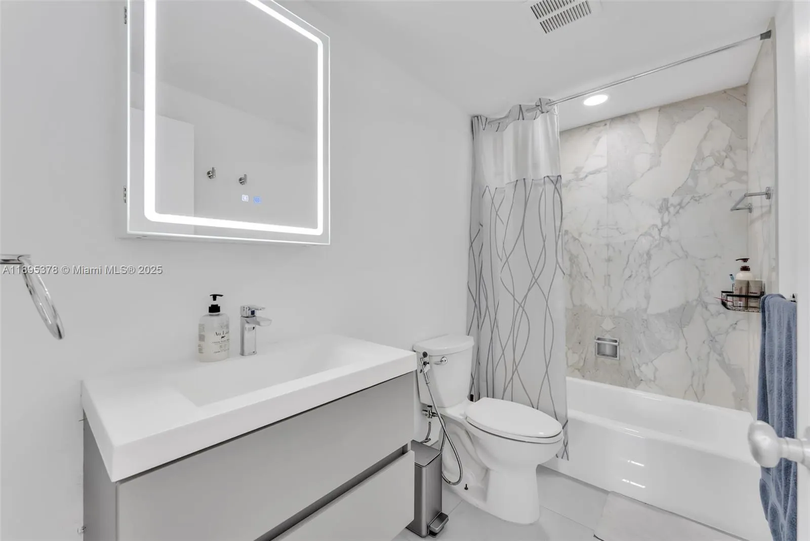 1408 Brickell Bay Dr, #518