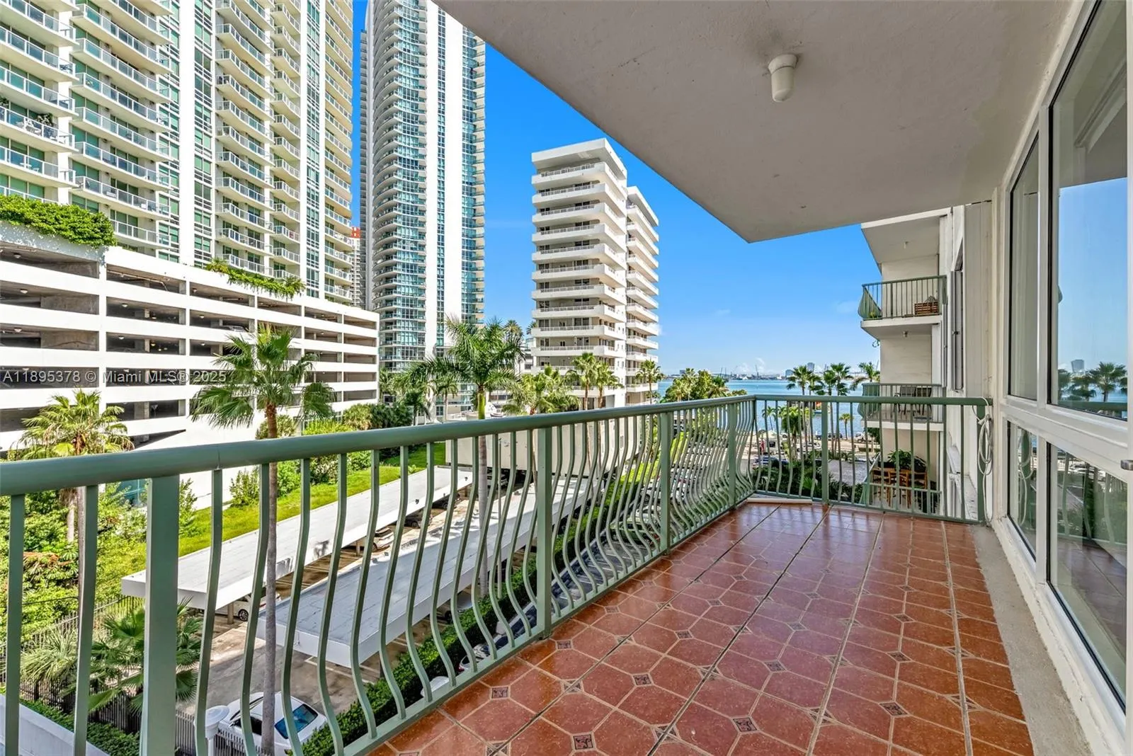 1408 Brickell Bay Dr, #518