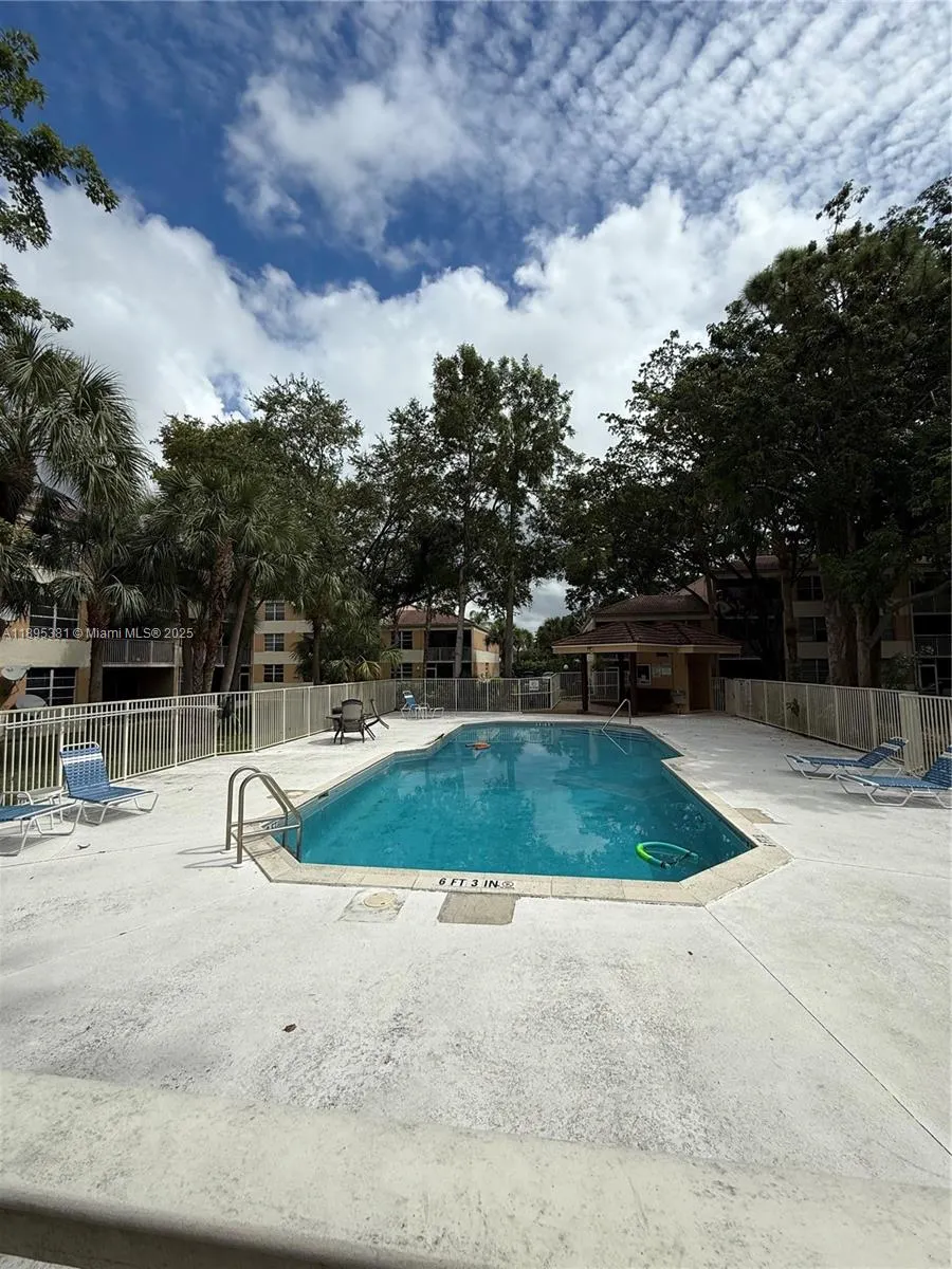 8318 NW 24th St, #8318