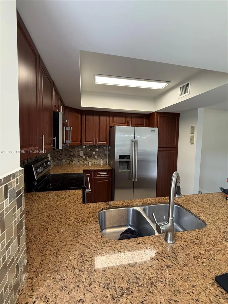 8318 NW 24th St, #8318