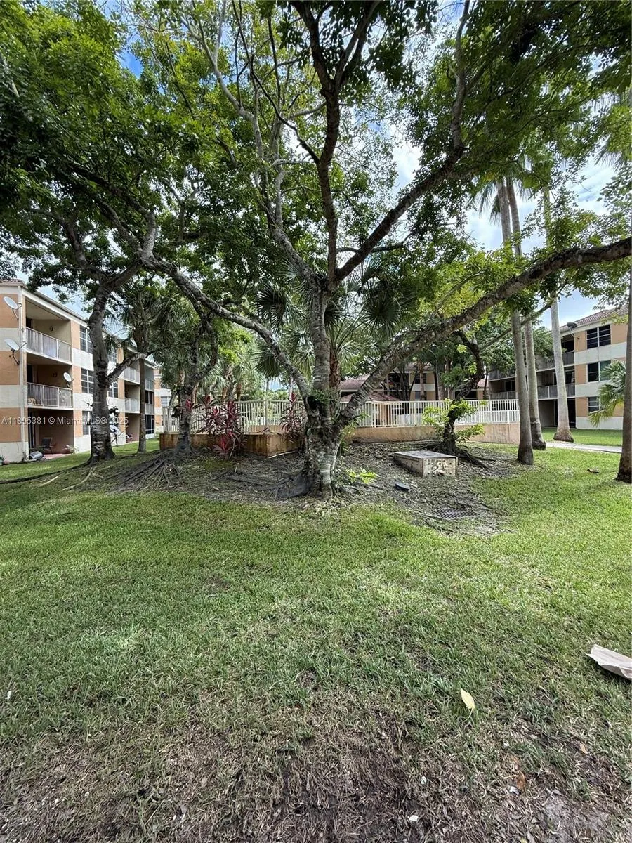 8318 NW 24th St, #8318