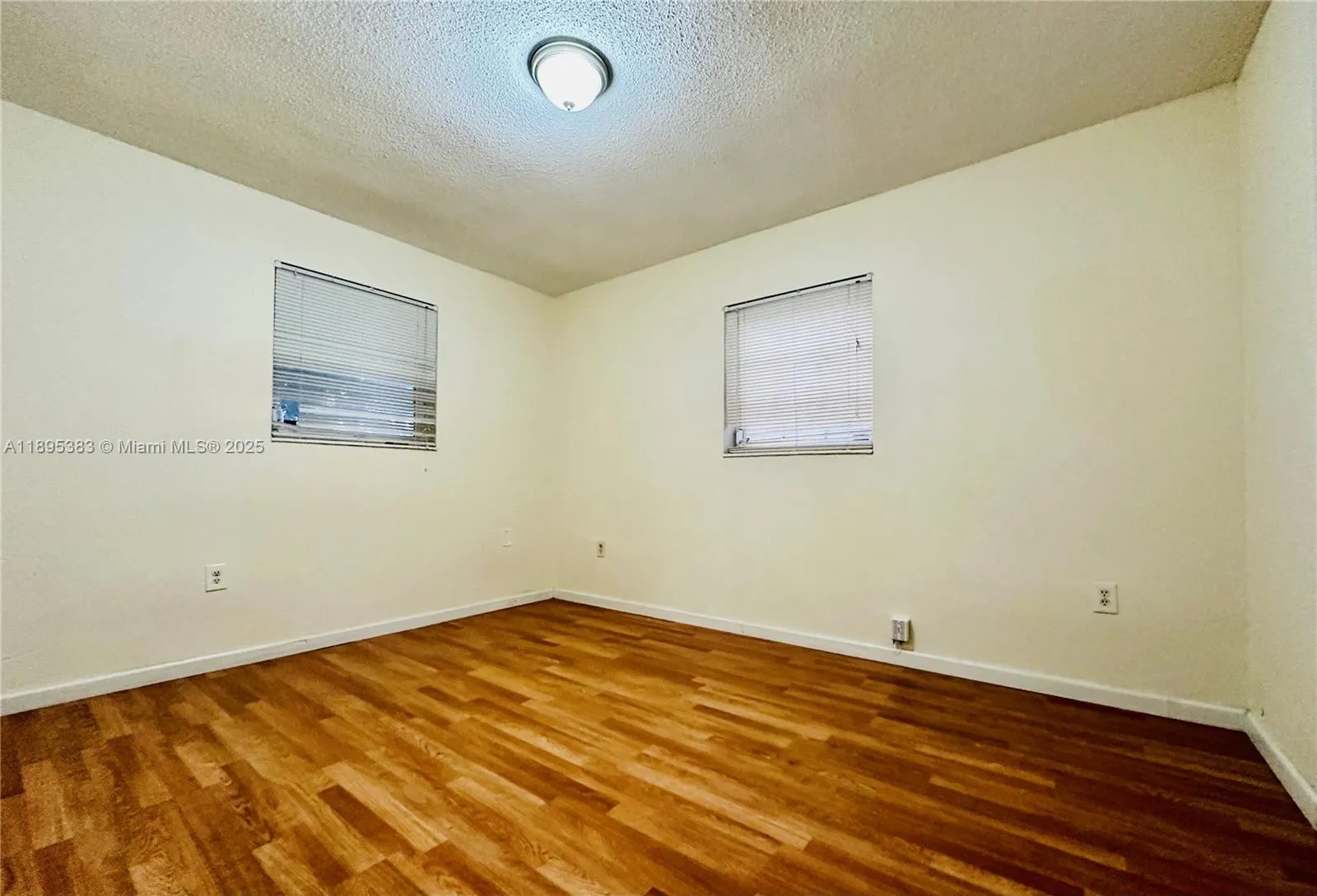 2900 N 73rd Ave