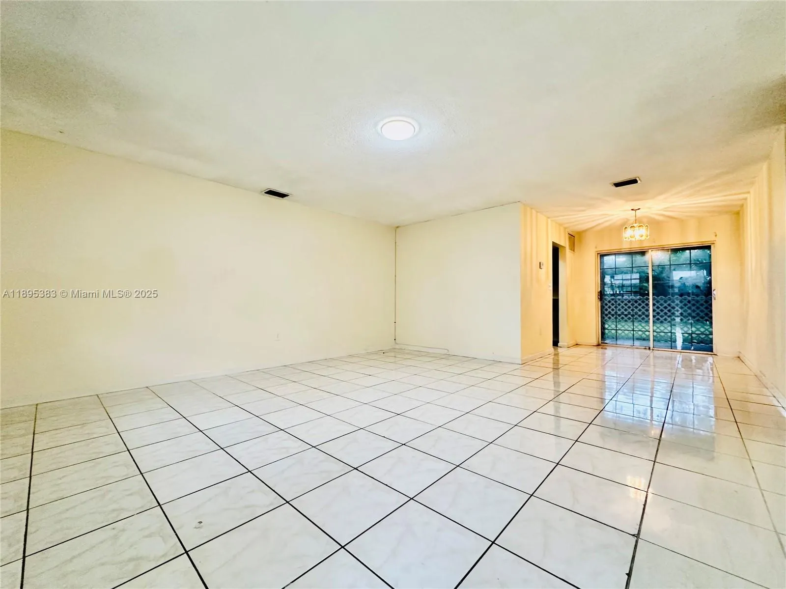 2900 N 73rd Ave