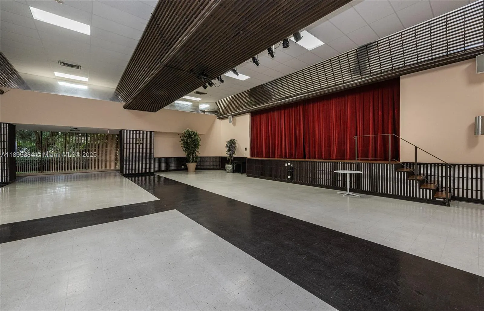 600 Three Islands Blvd, #214