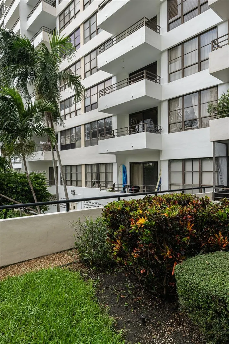 600 Three Islands Blvd, #214