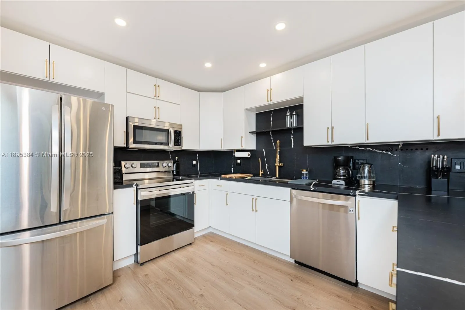 600 Three Islands Blvd, #214