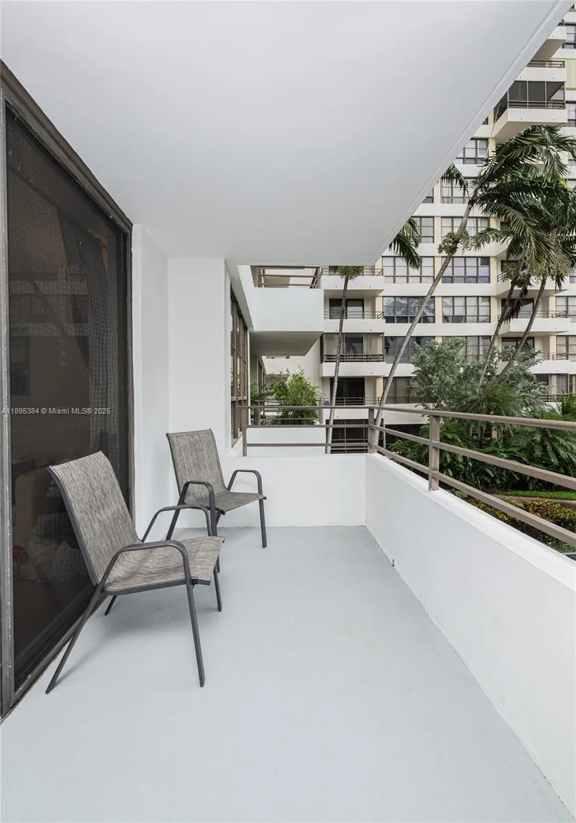 600 Three Islands Blvd, #214