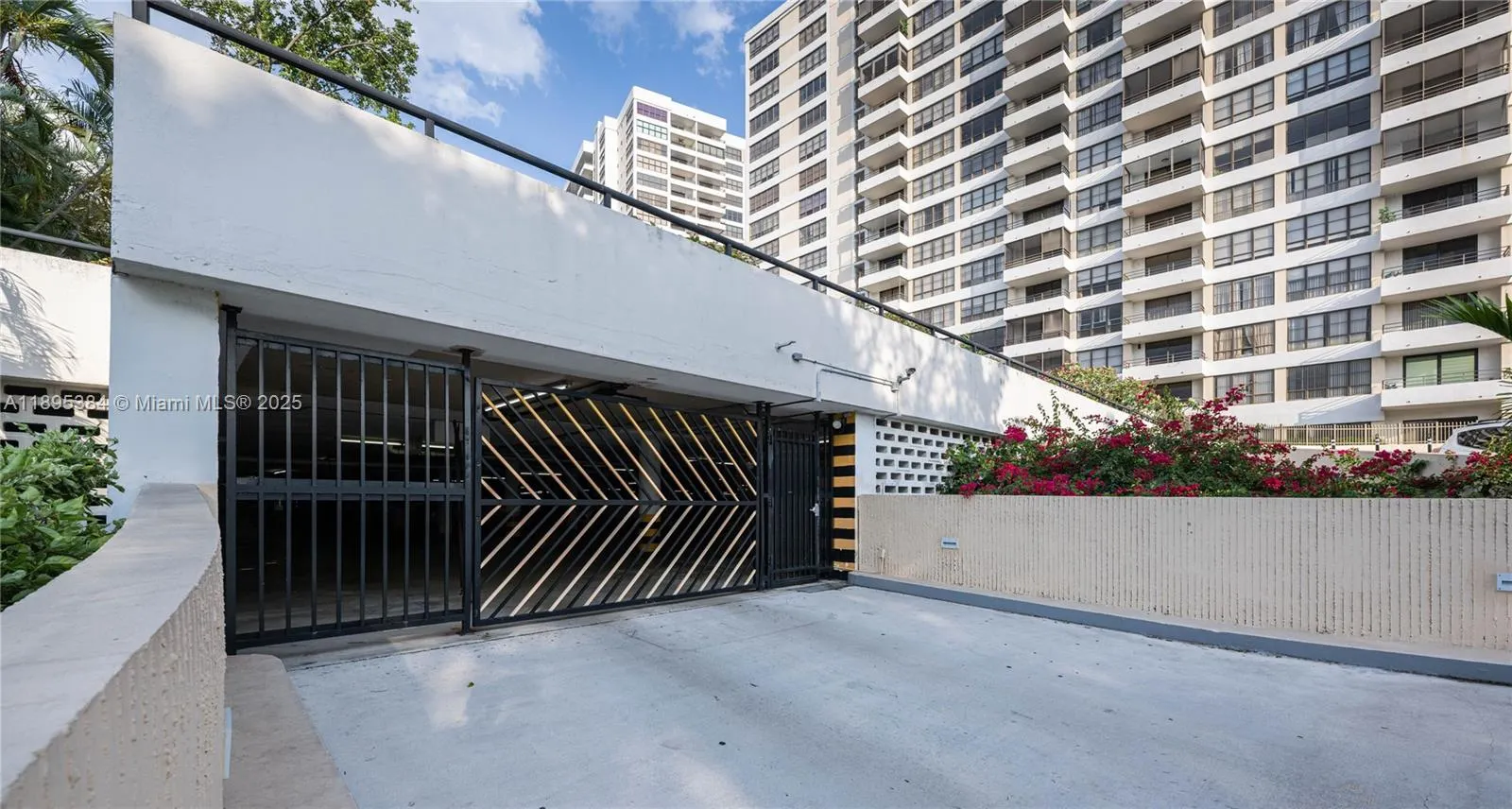 600 Three Islands Blvd, #214