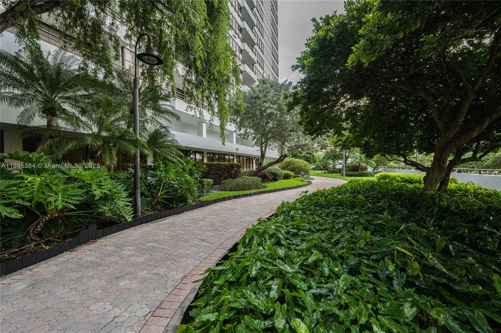 600 Three Islands Blvd, #214