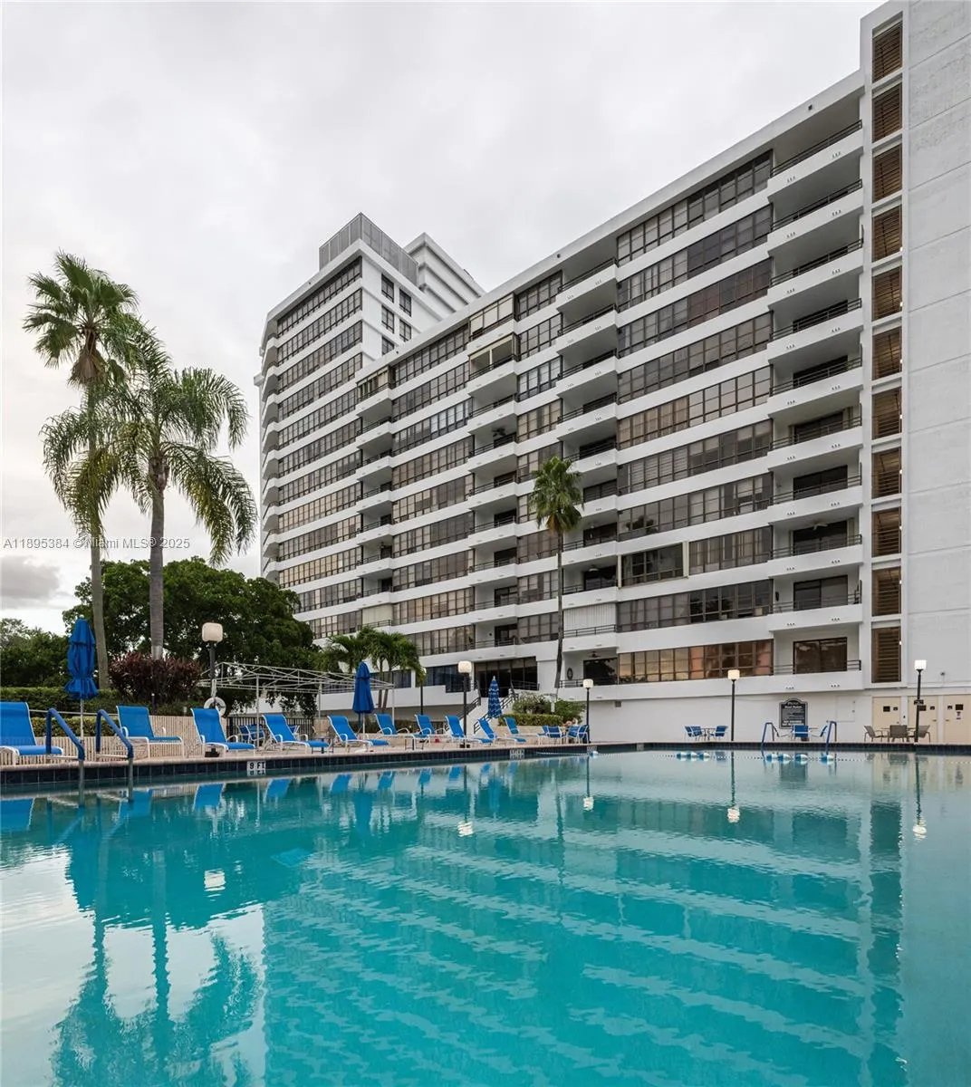600 Three Islands Blvd, #214