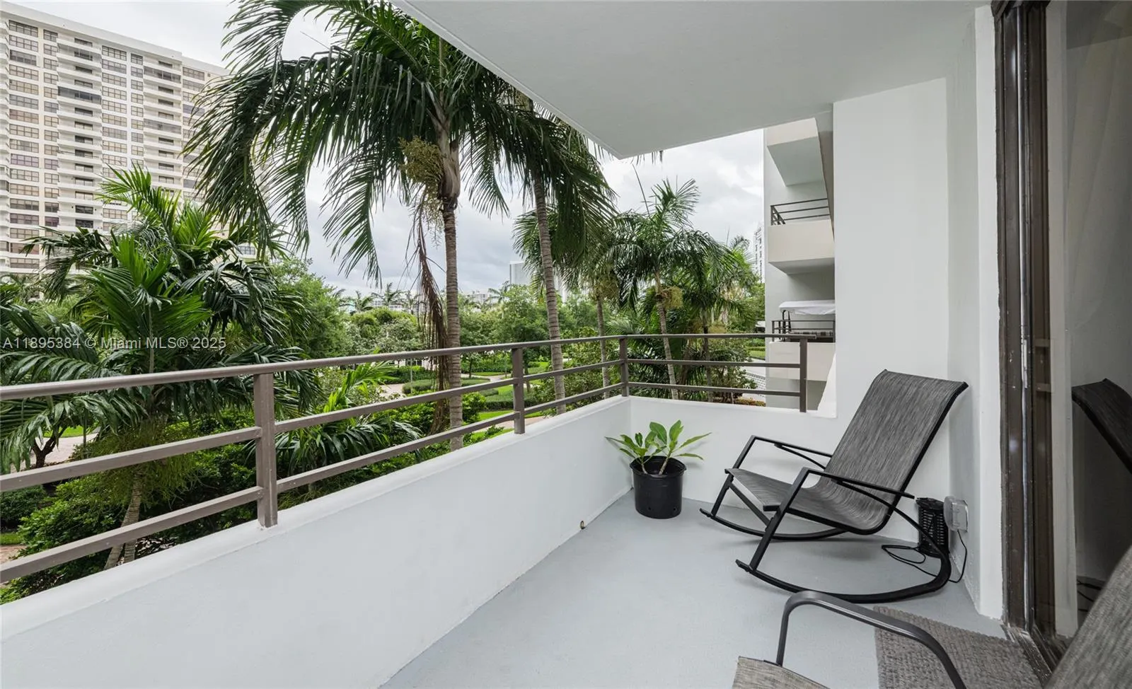 600 Three Islands Blvd, #214