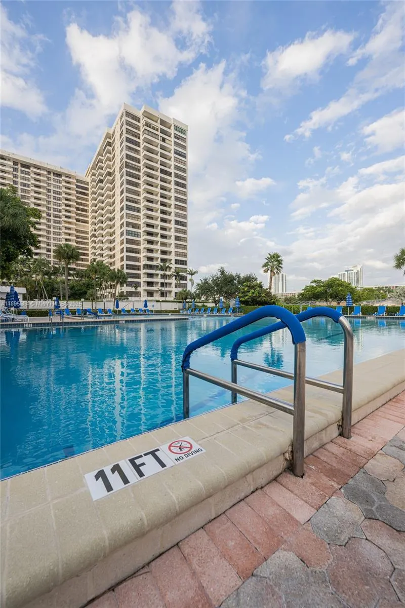 600 Three Islands Blvd, #214