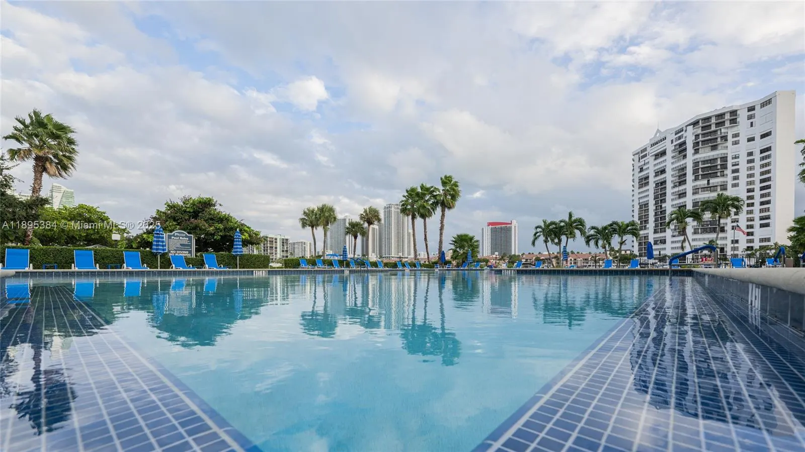 600 Three Islands Blvd, #214