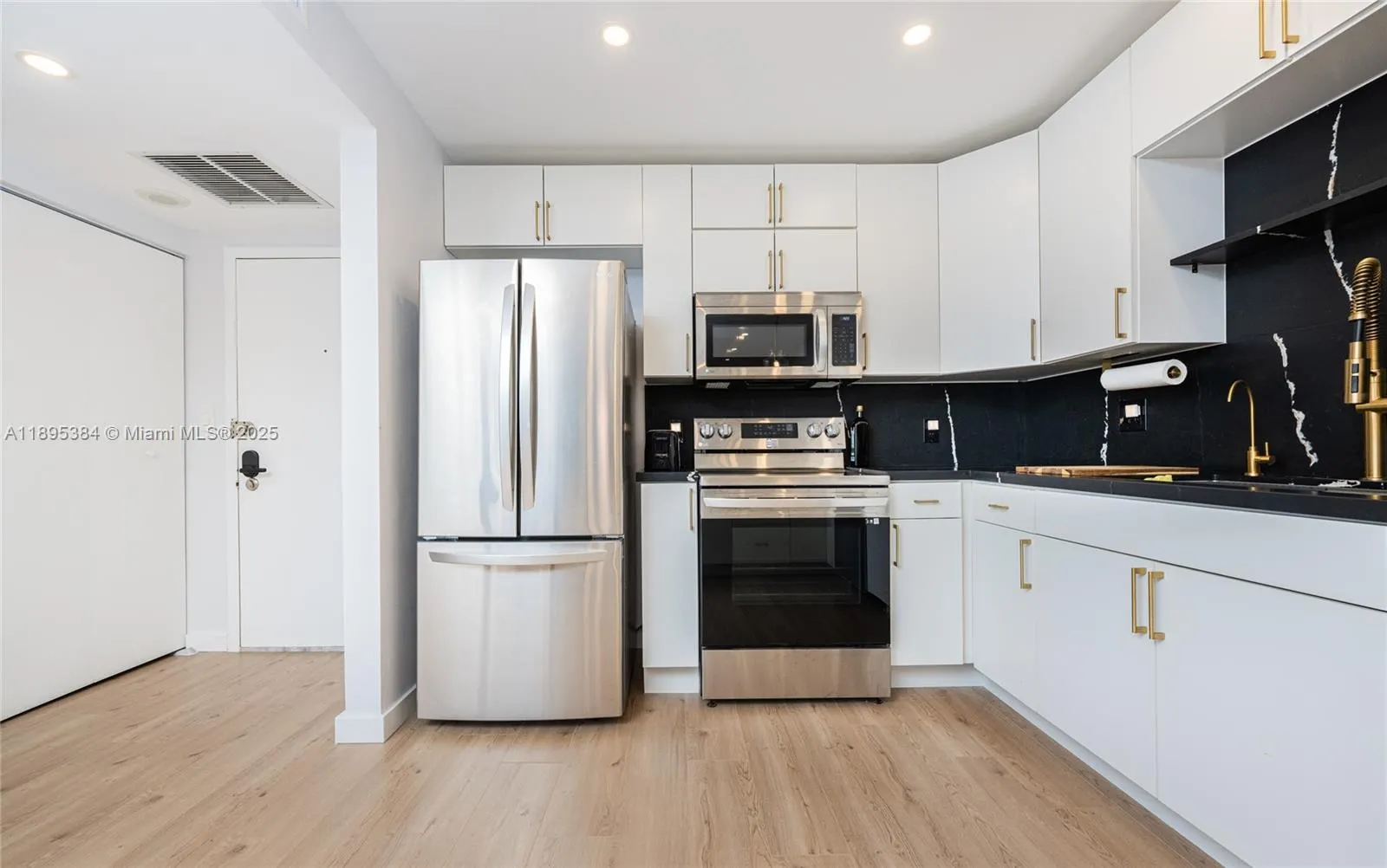 600 Three Islands Blvd, #214